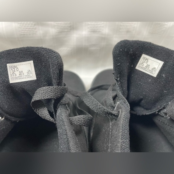 Vans Authentic Low Top Sneakers – Triple Black - Picture 10 of 10